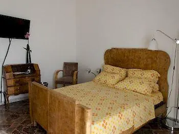 Larala' Couette-café 3*