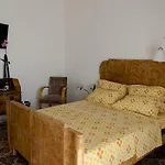 Larala' Couette-café 3*