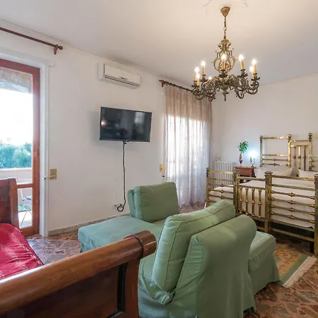 拉罗拉酒店 住宿加早餐酒店