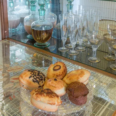 住宿加早餐酒店 拉罗拉酒店 3*