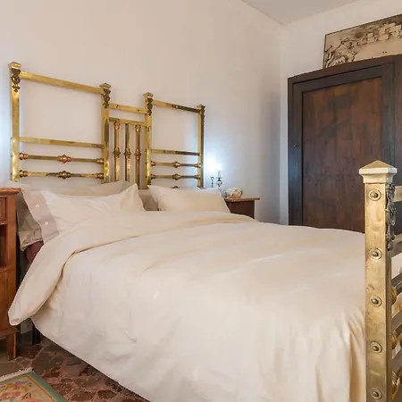 拉罗拉酒店 莱切